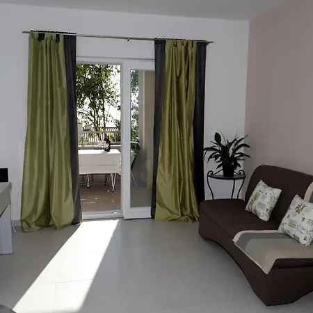 Medvidovic Apartment *