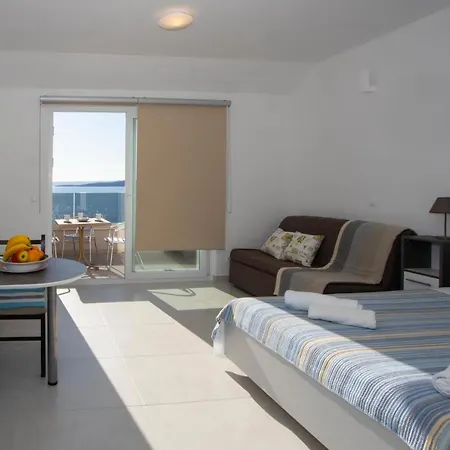 Medvidovic Apartment